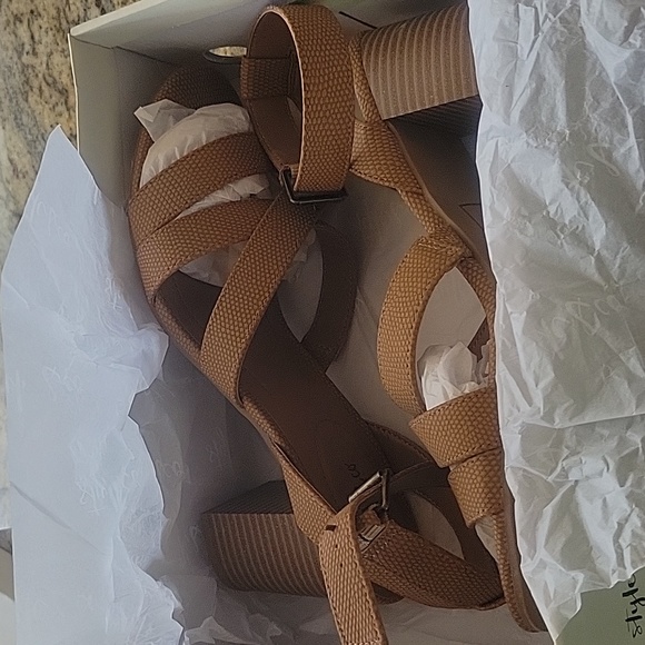 HP!🎉🌞🎈Style and Co. Sandals - Picture 14 of 15